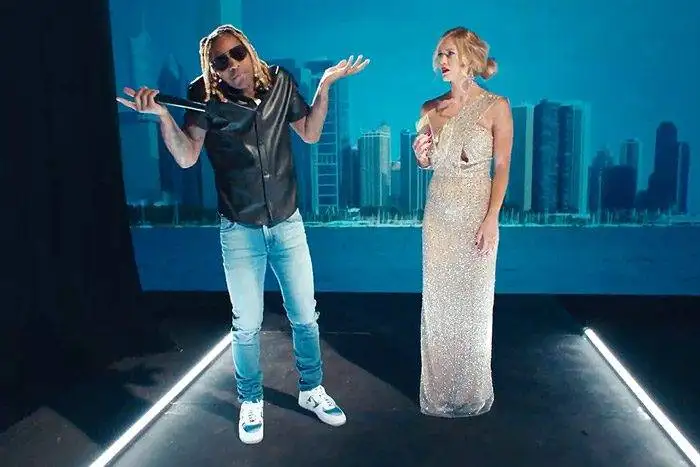 Lil Durk Pays Homage to Kanye West in 'Kanye Krazy' Video