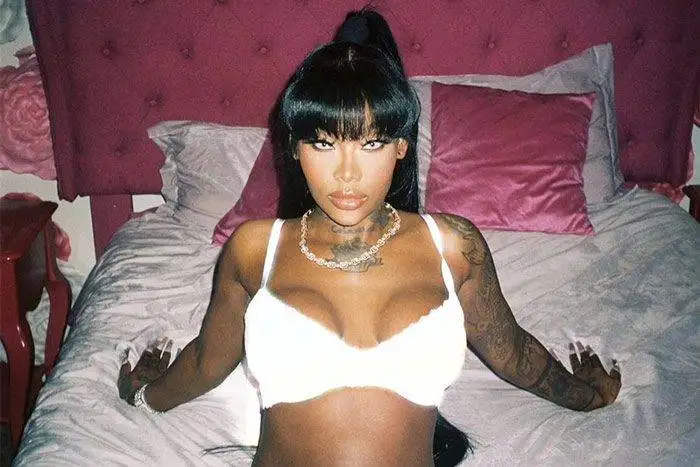 Sumer Walker Shares First Photo of Daughter