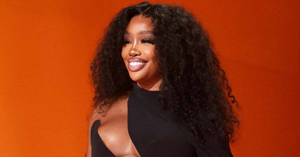 SZA Flaunts Body In Sexy New Video